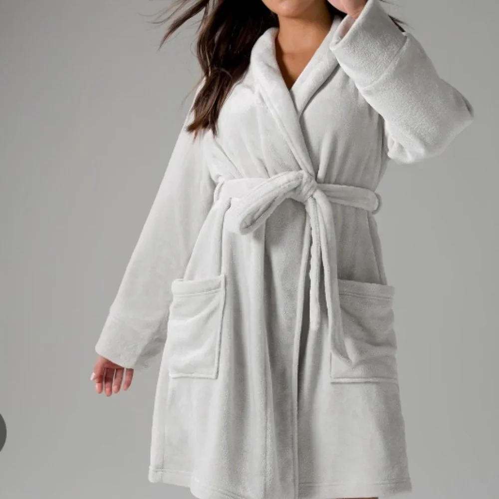 NWT Soma Plush Short Robe